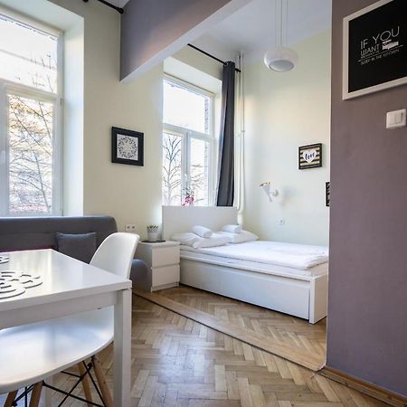 Elegant Apartment Copernicus Varşova Dış mekan fotoğraf