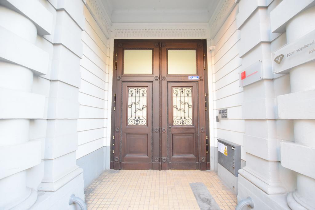Elegant Apartment Copernicus Varşova Dış mekan fotoğraf
