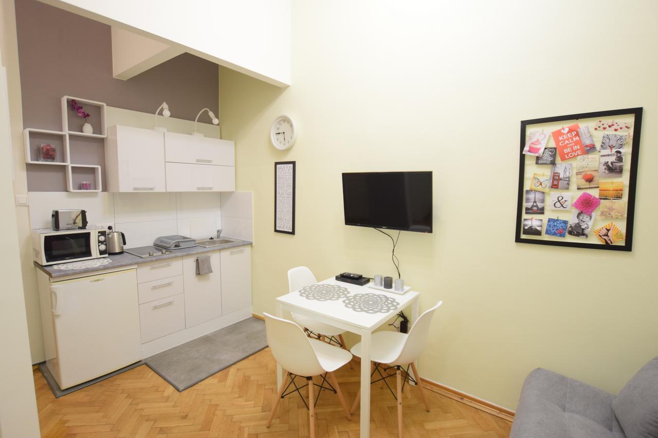 Elegant Apartment Copernicus Varşova Dış mekan fotoğraf