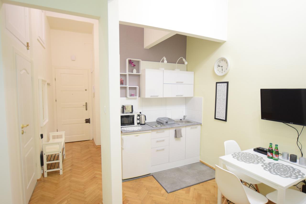 Elegant Apartment Copernicus Varşova Dış mekan fotoğraf