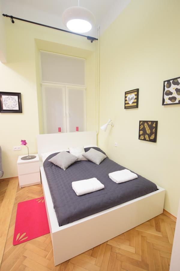 Elegant Apartment Copernicus Varşova Dış mekan fotoğraf