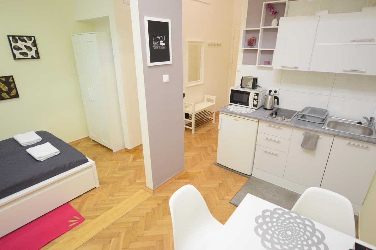 Elegant Apartment Copernicus Varşova Dış mekan fotoğraf