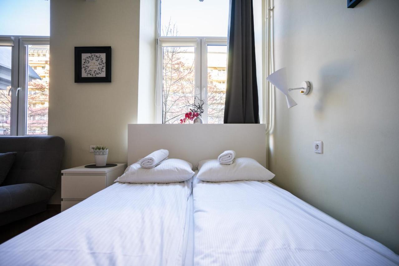 Elegant Apartment Copernicus Varşova Dış mekan fotoğraf